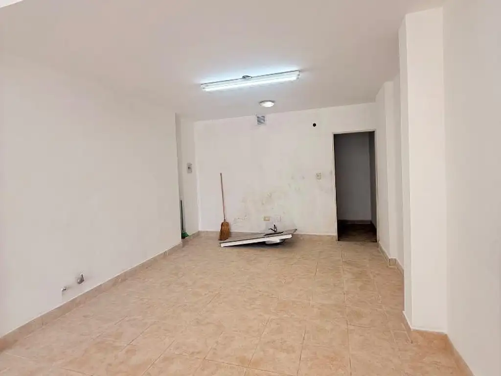 Foto de ALQUILER | Local Comercial | Pellegrini 345, imagen 1