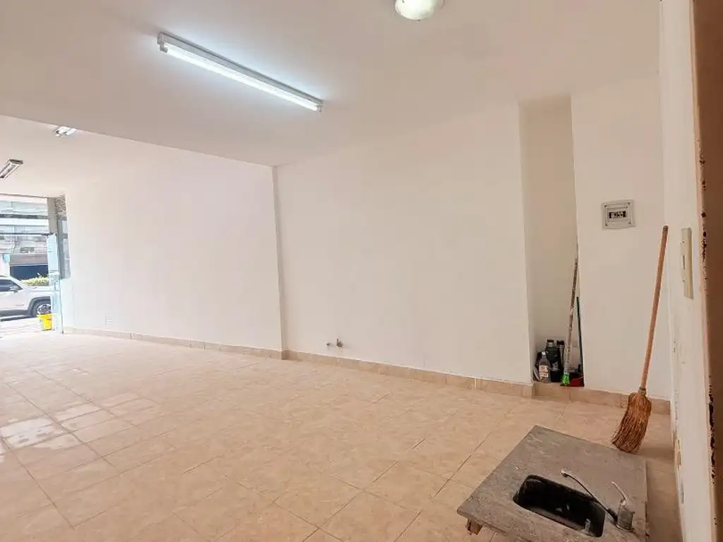 Foto de ALQUILER | Local Comercial | Pellegrini 345, imagen 4