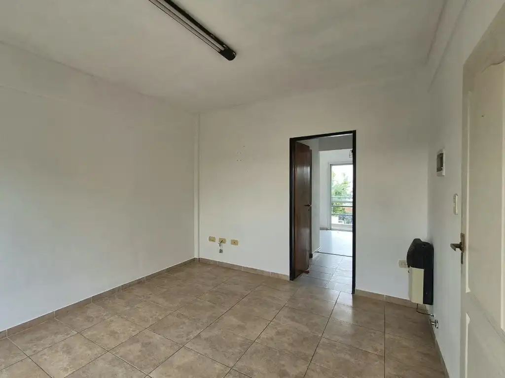Foto de ALQUILER DEPARTAMENTO SEMIPISO 1 DORM - 30 e/55 y 56 - LA PLATA, imagen 1