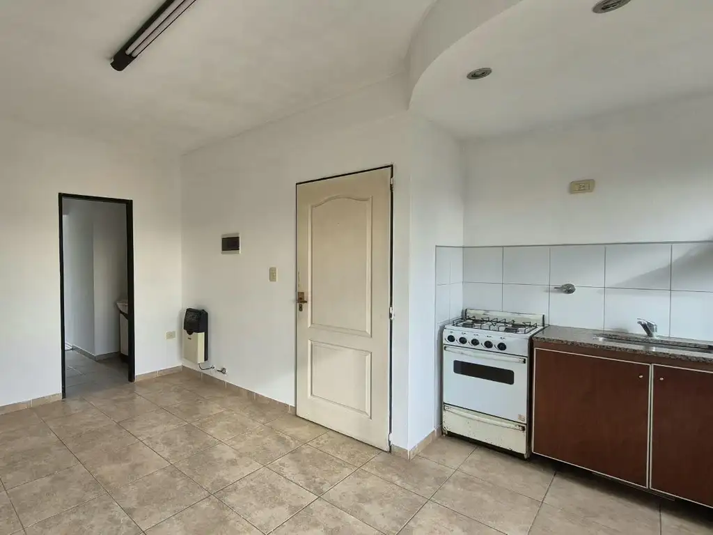 Foto de ALQUILER DEPARTAMENTO SEMIPISO 1 DORM - 30 e/55 y 56 - LA PLATA, imagen 4