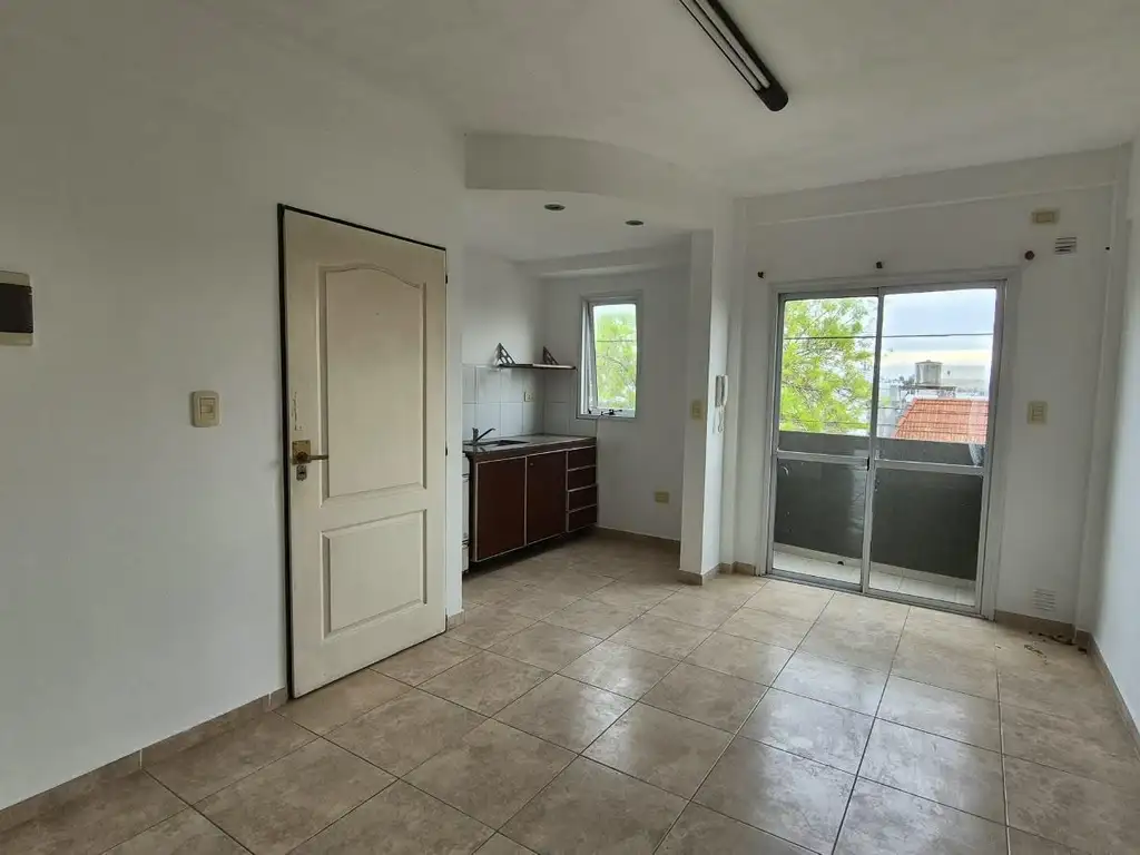 Foto de ALQUILER DEPARTAMENTO SEMIPISO 1 DORM - 30 e/55 y 56 - LA PLATA, imagen 5