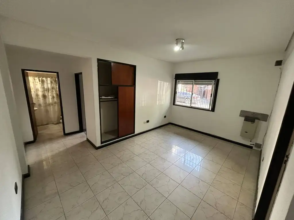 Foto de Departamento en Alquiler en San Martin Centro, San Martin, G.B.A. Zona, imagen 2