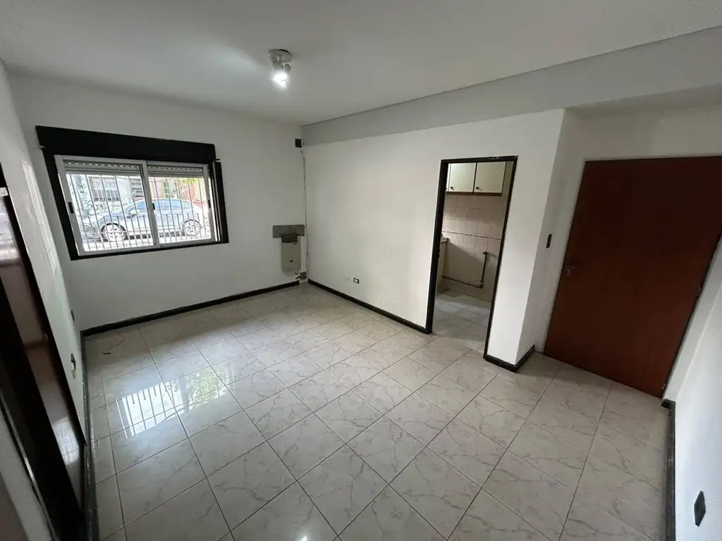 Foto de Departamento en Alquiler en San Martin Centro, San Martin, G.B.A. Zona, imagen 4