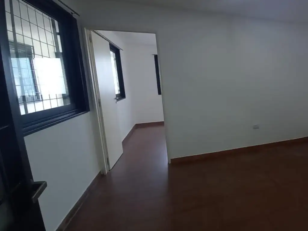 Foto de PH 2 Ambientes con patio compartido - Villa Ballester, imagen 4
