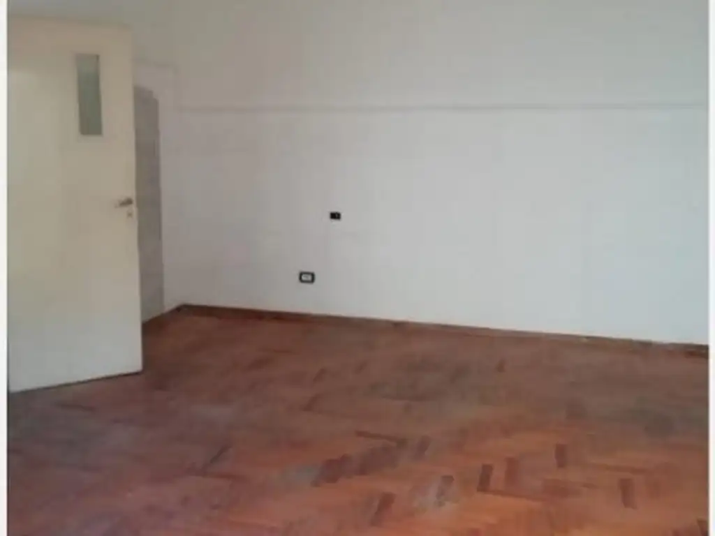 Foto de Alquiler depto de pasillo - Zona sur- 1 Dormitorio - comodín- patio, imagen 4