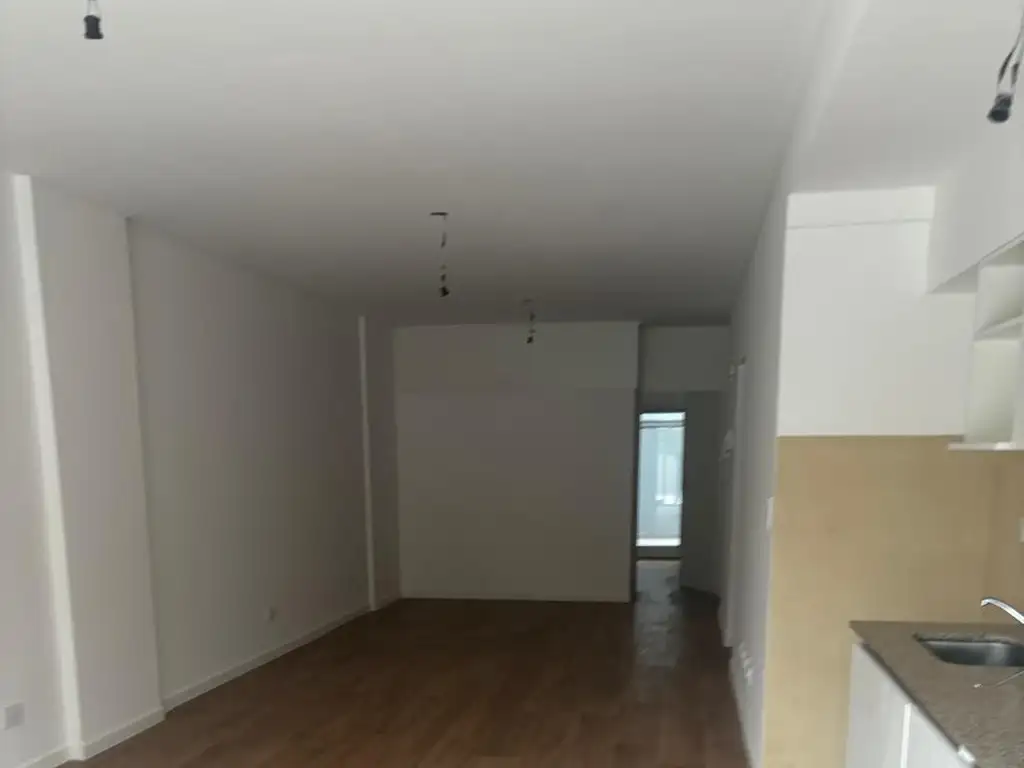 Foto de EXCELENTE 2 AMBIENTES PRIMER PISO AL CONTRA FRENTE CON BALCON TERRAZA Y, imagen 4