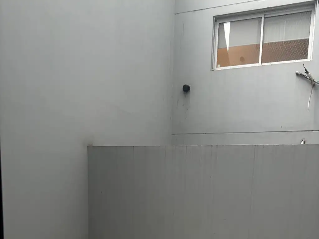 Foto de EXCELENTE 2 AMBIENTES PRIMER PISO AL CONTRA FRENTE CON BALCON TERRAZA Y, imagen 5
