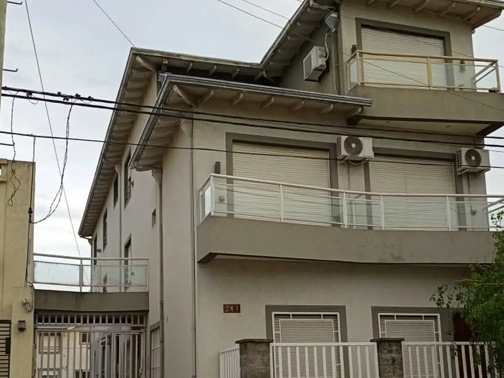 Foto de Departamento en alquiler de 1 dormitorio con cochera – Uriburu 200, imagen 2