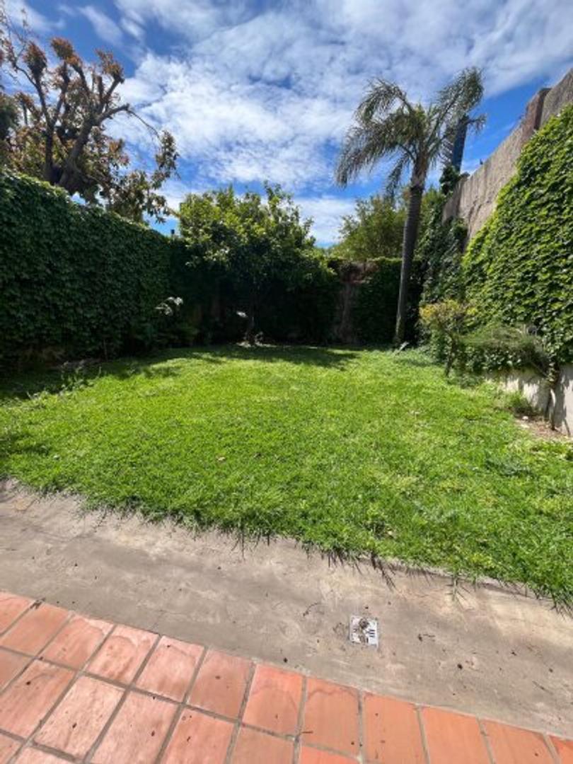 Foto de Arroyito Rio. Dos Plantas con Jardín., imagen 3