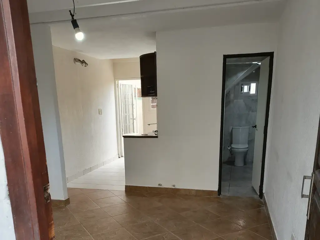 Foto de ALQUILER- VILLA SARMIENTO- DUPLEX 1 DORMITORIO- SIN EXPENSAS-A PASOS DE, imagen 2