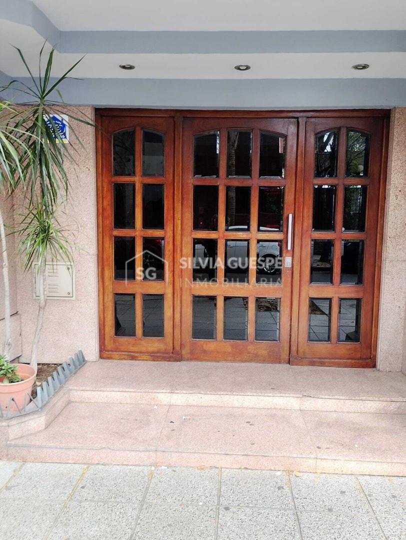 Foto de EXCELENTE DEPARTAMENTO DE DOS AMBIENTES AL FRENTE EN ZONA PRIVILEGIADA, imagen 3
