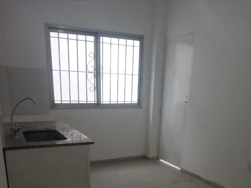 Foto de SE ALQUILA PH DE TRES AMBIENTES, imagen 4