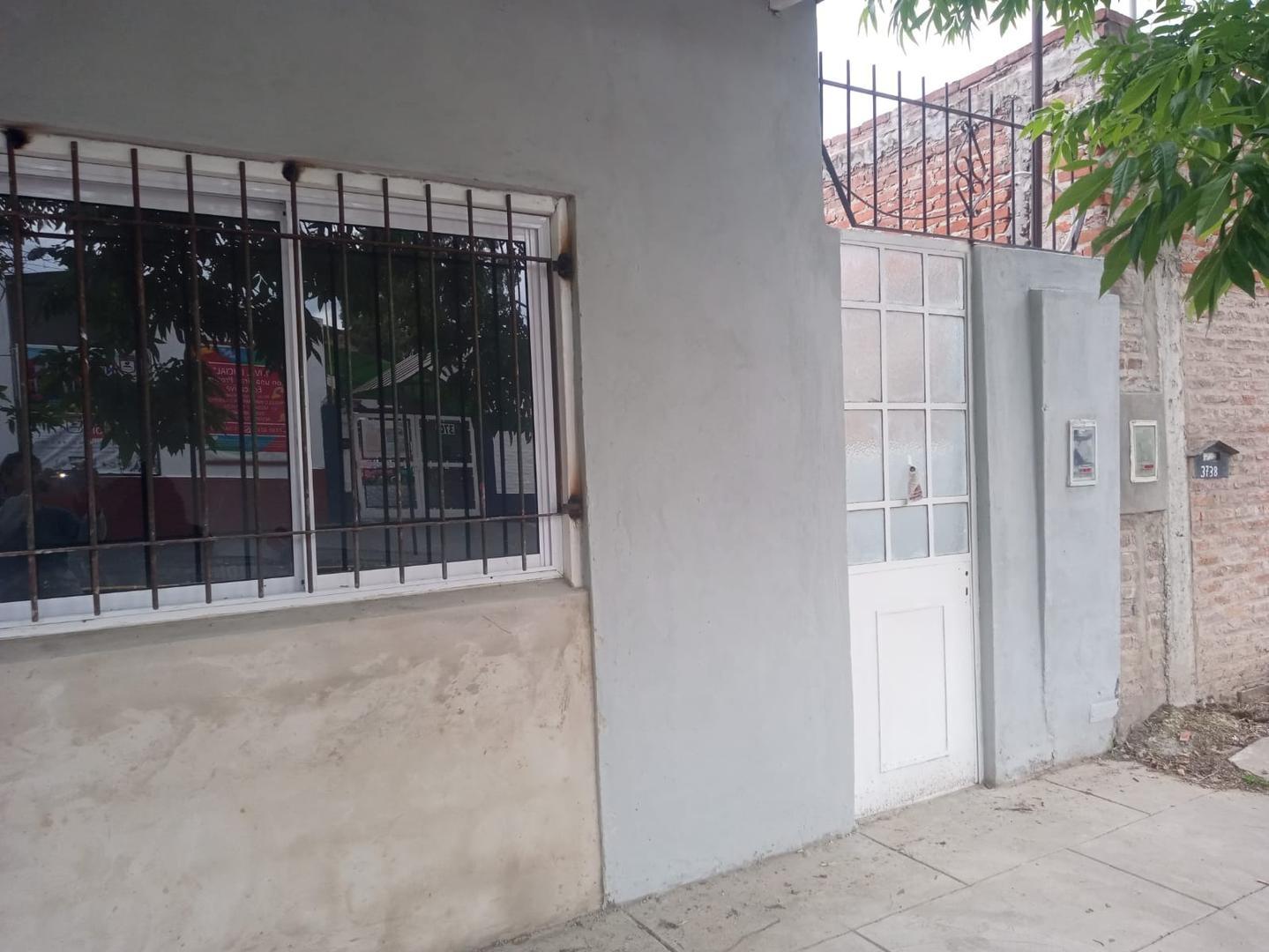 Foto de SE ALQUILA PH DE DOS AMBIENTES, imagen 1