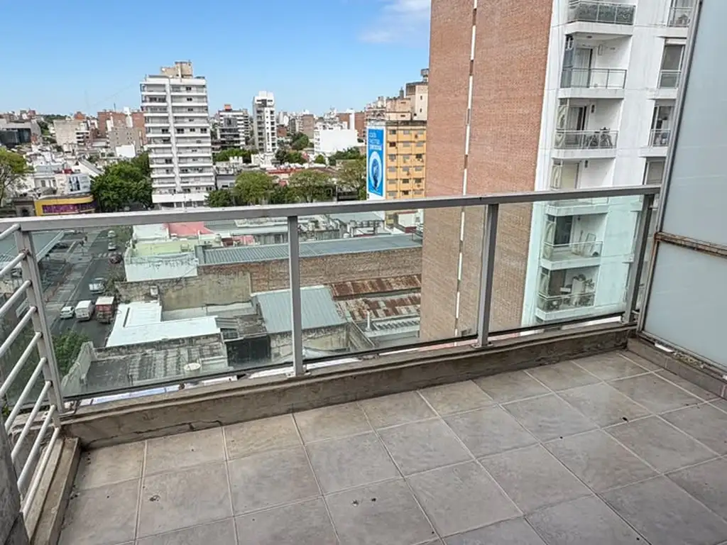 Foto de SARMIENTO Y MONTEVIDEO - CON COCHERA, imagen 3
