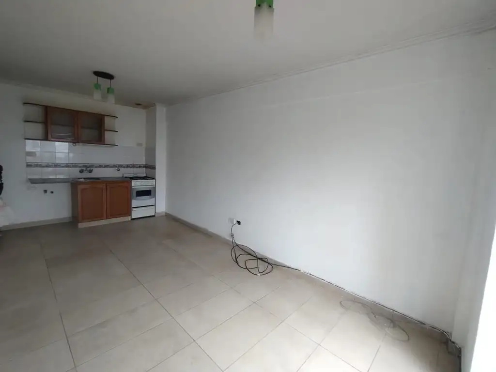 Foto de Departamento en alquiler diag 73 esq 12 y 54, imagen 1