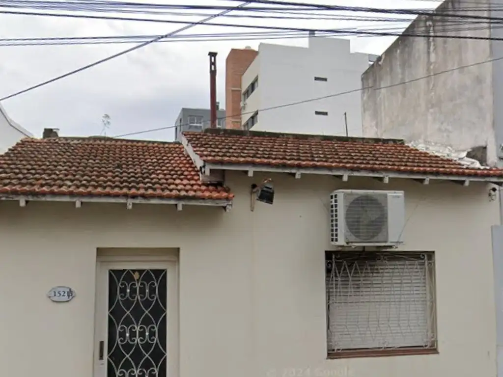 OFICINA 30 M2   SIN EXPENSAS   EN PLANTA BAJA. A METROS DE AV. SAN MARTIN  . BAÑO.   APTO OTRO DESTINO