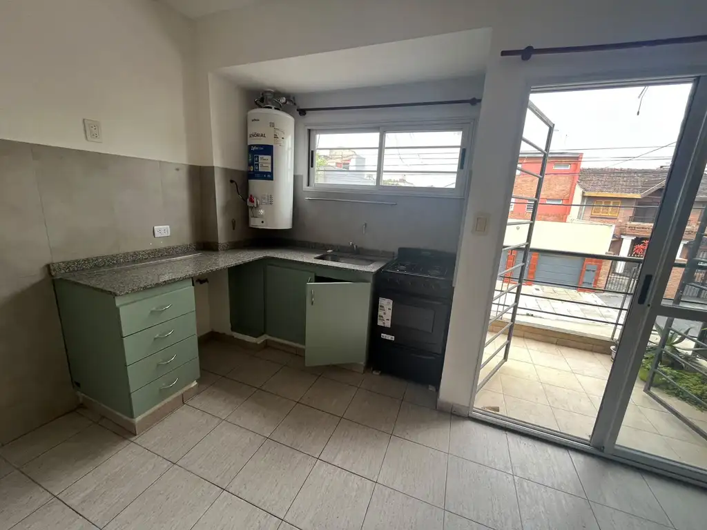 Foto de Exc. tipo casa 3 amb. con patio VENTA, imagen 1