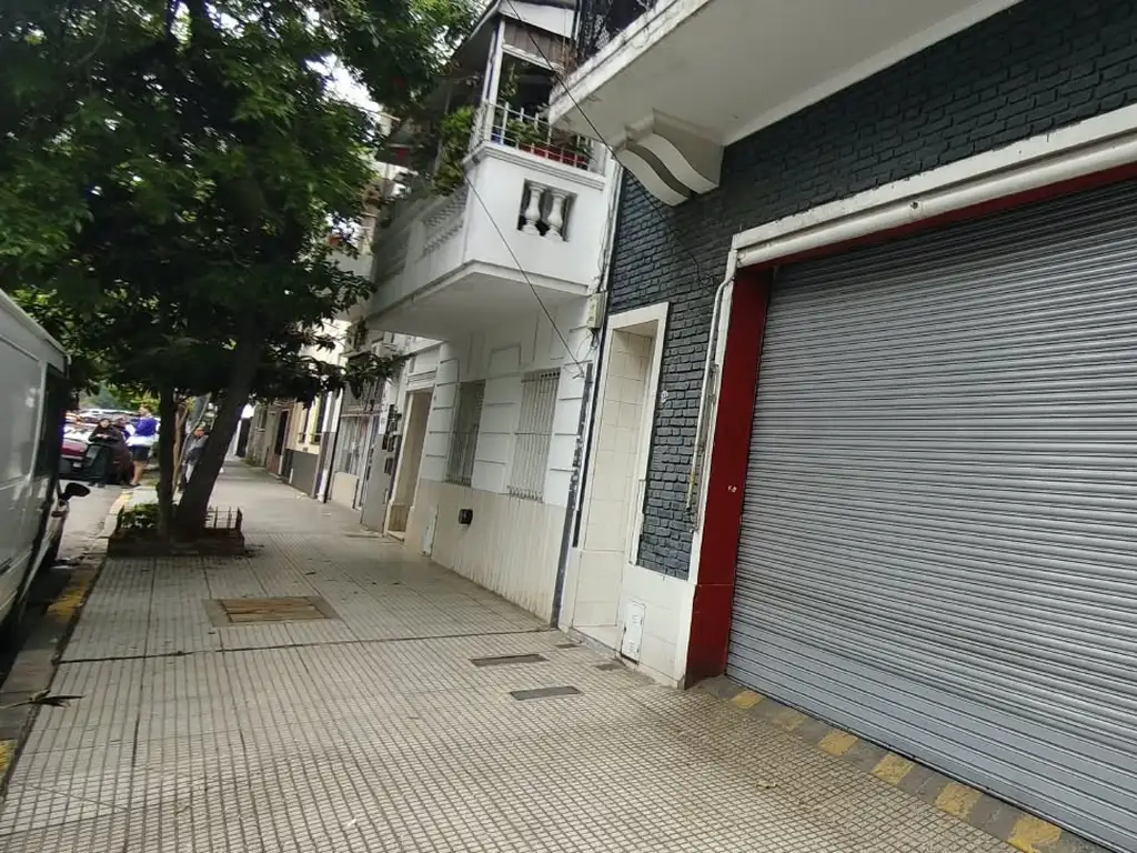 Foto de Excelente Local Comercial 70 Mts La Pampa 4700. Villa Urquiza, imagen 1