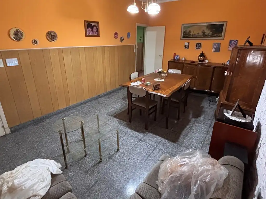 Foto de Casa 3 ambientes con jardin y garaje en Alquiler en Munro, Vicente López, imagen 3