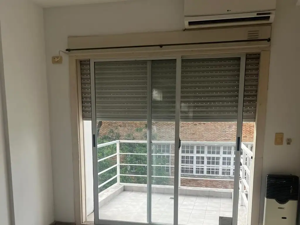 Foto de Alquiler Monoambiente Balcón-Piscina - Montecastro, imagen 3