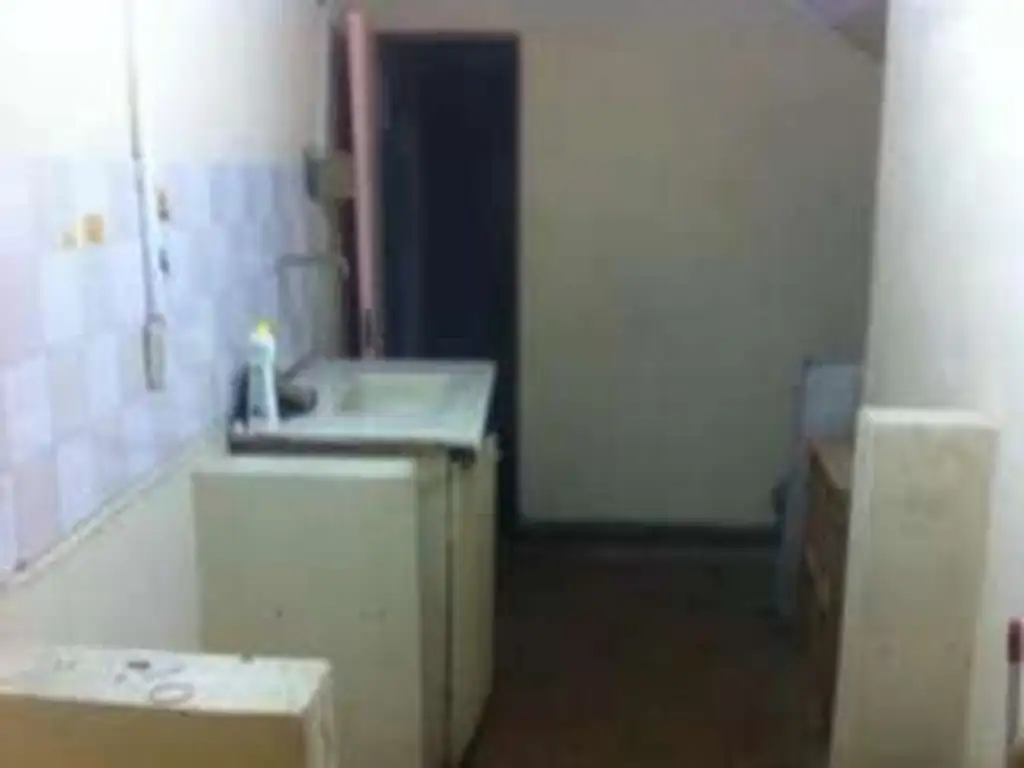Foto de LOCAL FRENTE 4,70 MTS. PLANTA BAJA Y 1° PISO, 2 BAÑOS. TOTAL 112 M2, imagen 5