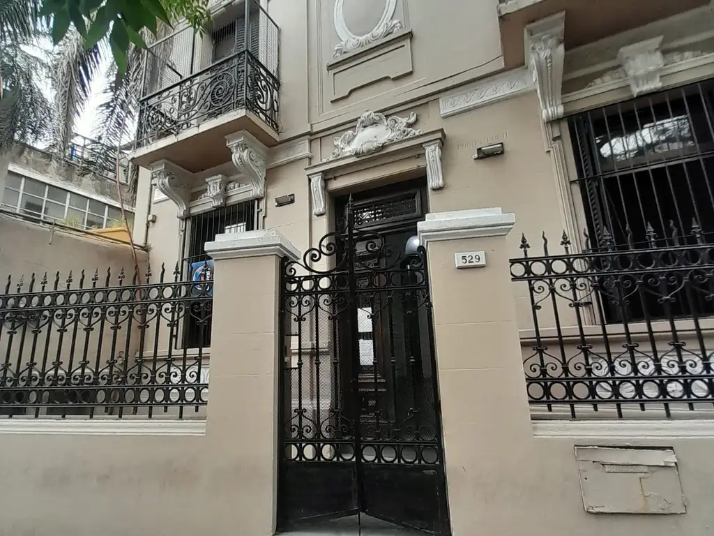 Foto de CASA ANTIGUA EN DOS PLANTAS CON TERRAZA, imagen 1