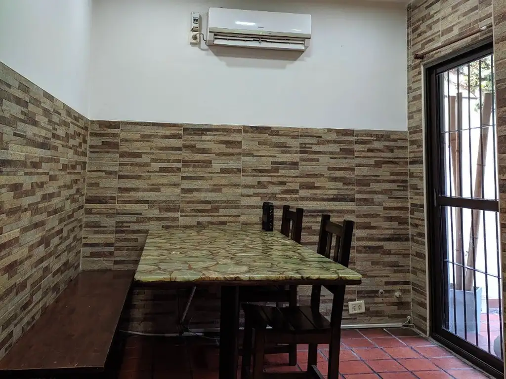 Foto de Casa 4 ambientes en 2 plantas. Muy buen estado., imagen 3