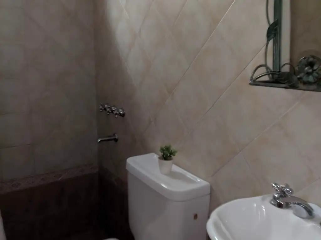 Foto de Casa 4 ambientes en 2 plantas. Muy buen estado., imagen 4