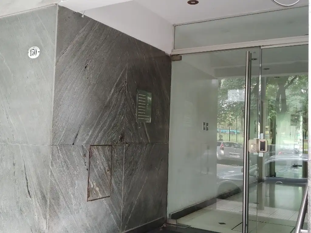 Foto de Departamento en Alquiler 2 Dormitorios en Parque Patricios, muy, imagen 2