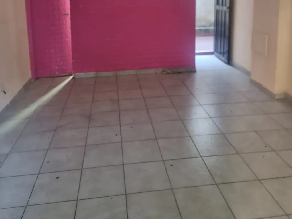 Foto de Local s/Chilavert - ALQUILER, imagen 3