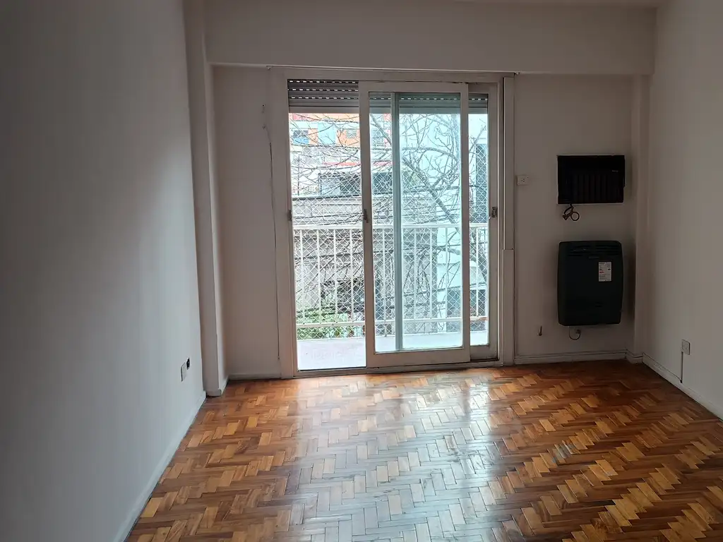 Foto de 1 ambiente al frente con balcón, imagen 5
