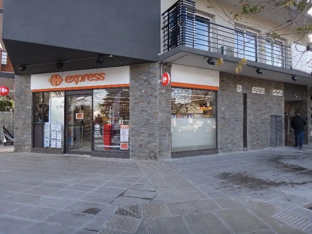Foto de VENTA LOCAL EN EXCELENTE ESQUINA DEL BARRIO DE VERSALLES CON RENTA, imagen 1
