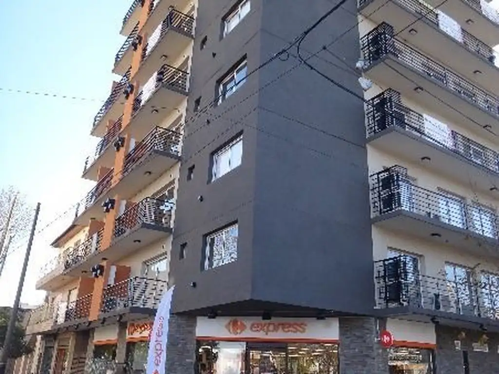 Foto de VENTA LOCAL EN EXCELENTE ESQUINA DEL BARRIO DE VERSALLES CON RENTA, imagen 3