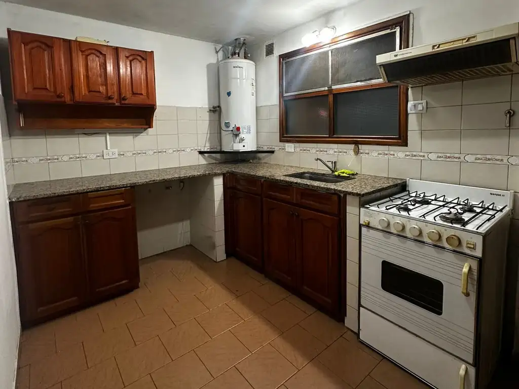 Foto de ALQUILER DEPARTAMENTO 2 1/2 AMBIENTES - HAEDO CENTRO - APTO PROFESIONAL, imagen 4