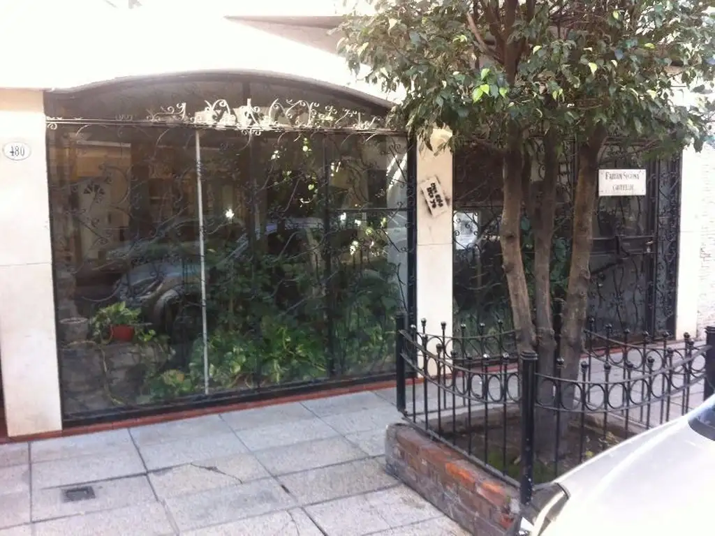 Foto de MUY BUEN LOCAL 6 MTS FRENTE TOTAL EN UNA PLANTA 93 M2 , 2 BAÑOS, imagen 1