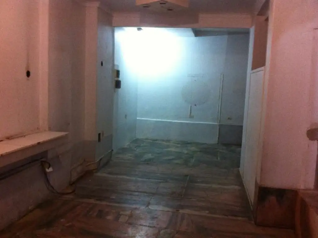 Foto de MUY BUEN LOCAL 6 MTS FRENTE TOTAL EN UNA PLANTA 93 M2 , 2 BAÑOS, imagen 5