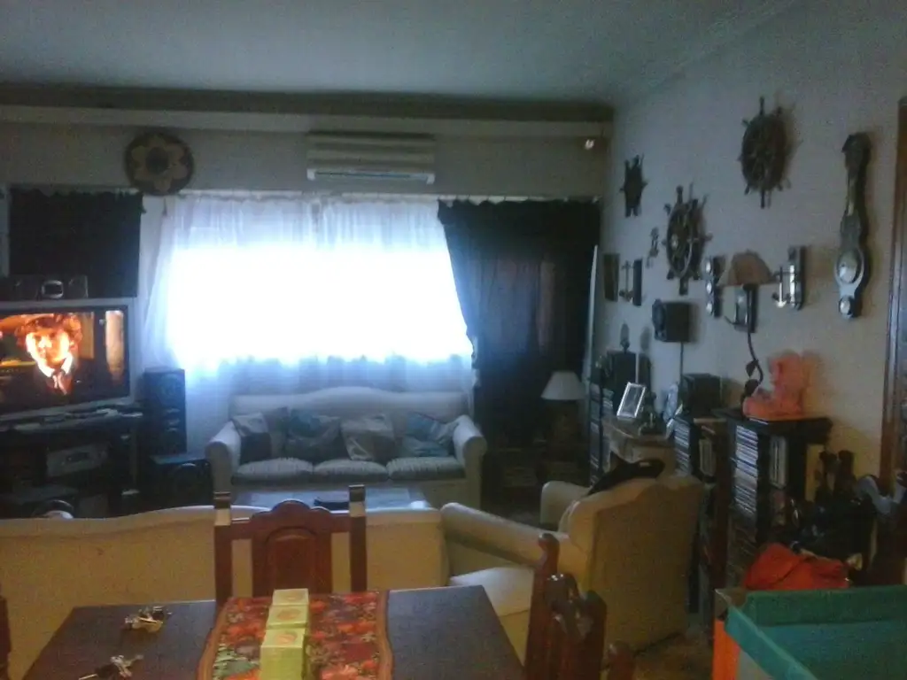 Foto de CASA 6 AMB SOBRE LOTE PROPIO PATERNAL, imagen 2