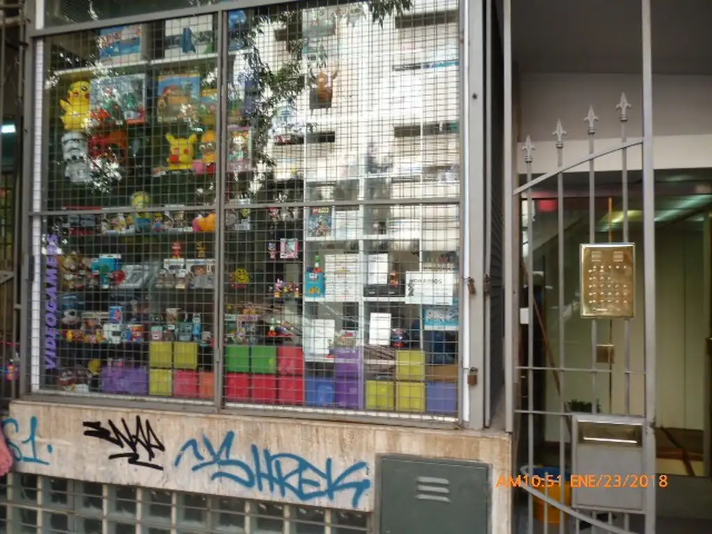 Foto de VENTA DE LOCAL EN BELGRANO bajas expensas en galería con vidriera a la, imagen 4