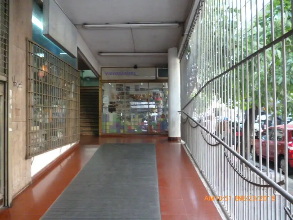 Foto de VENTA DE LOCAL EN BELGRANO bajas expensas en galería con vidriera a la, imagen 5