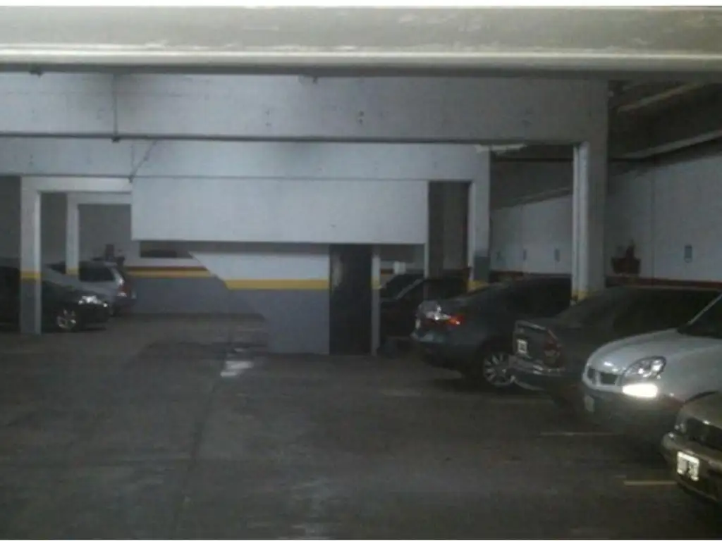 Foto de 41 cocheras en subsuelo, 1000 m2 + local de 30m2 en planta baja, imagen 1