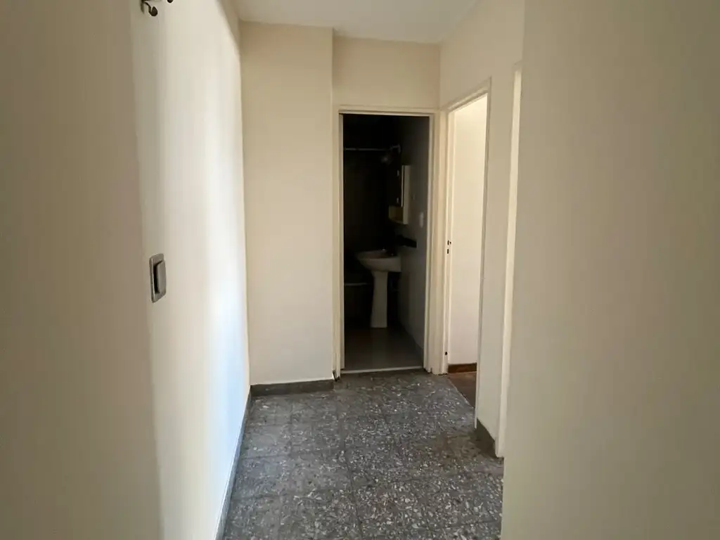 Foto de Departamento al contrafrente en 7to. piso., imagen 5