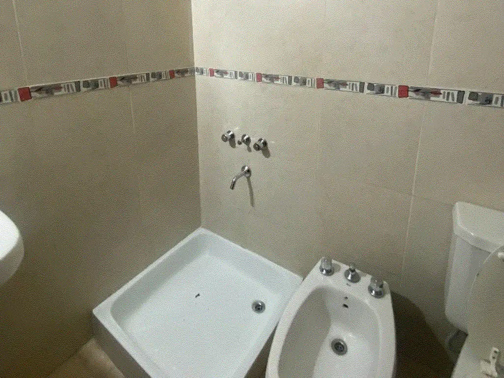 Foto de Dúplex con patio y cochera semicubierta., imagen 5