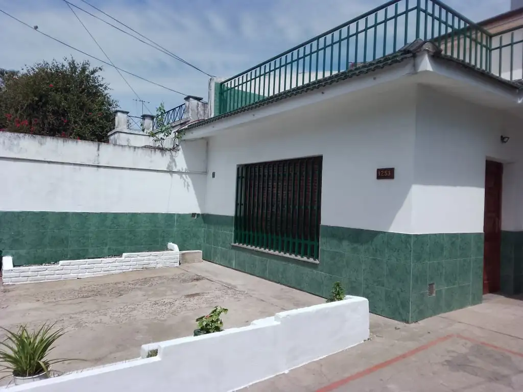 Foto de PH TRES AMBIENTES EN DOS PLANTAS CON PATIO, imagen 1
