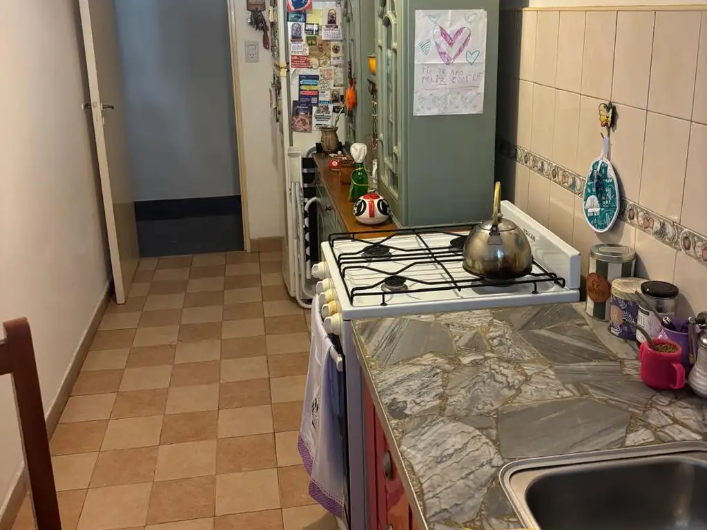 Foto de VENTA DTO. 3 AMBIENTES CON BALCÓN, PATIO Y COCHERA FIJA EXCELENTE, imagen 5