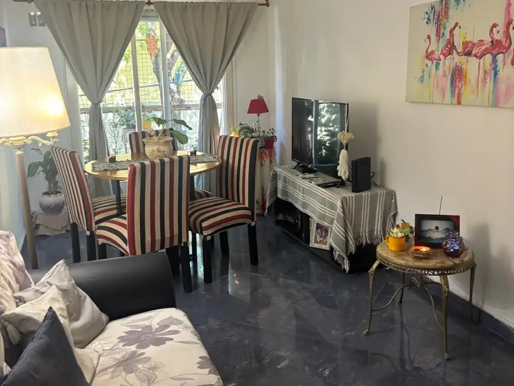 Foto de VENTA DTO. 3 AMBIENTES CON BALCÓN, PATIO Y COCHERA FIJA EXCELENTE, imagen 3