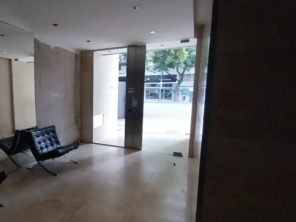 Foto de 2 Ambientes amplios, 2 Balcones, uno Terraza, baño y Toillet, imagen 1