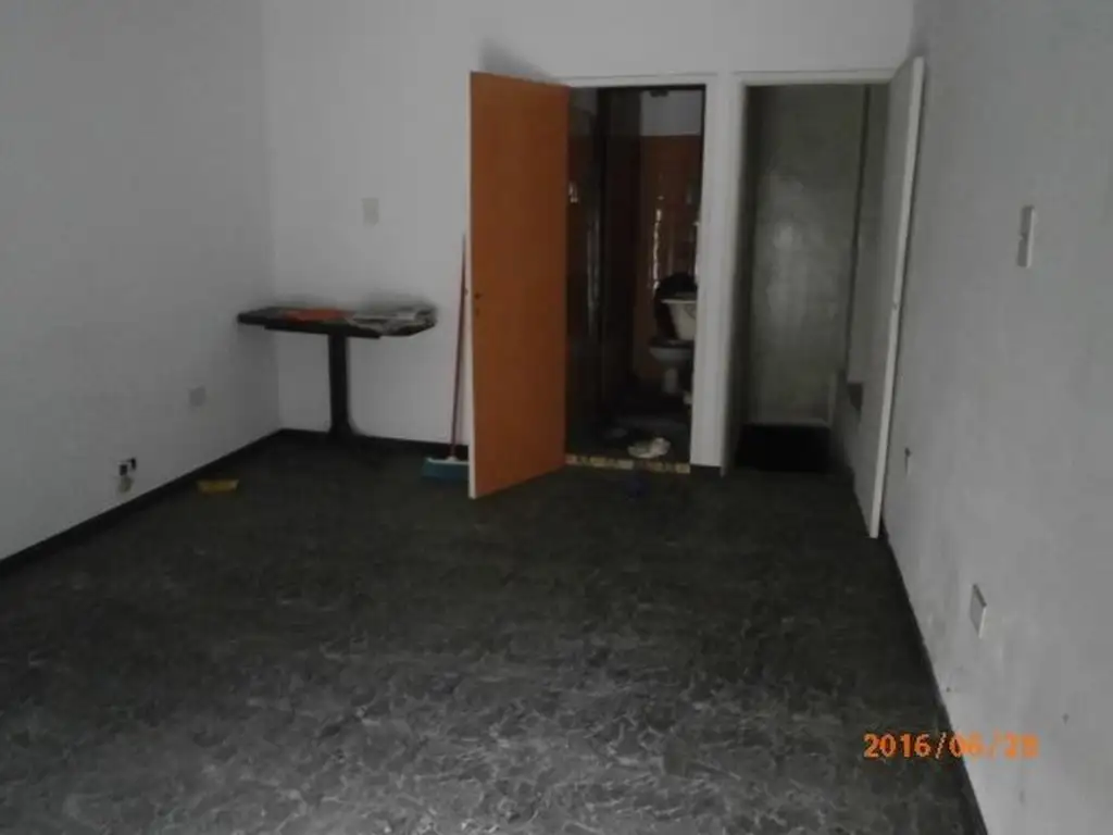 Foto de LOCAL CON SOTANO, imagen 5
