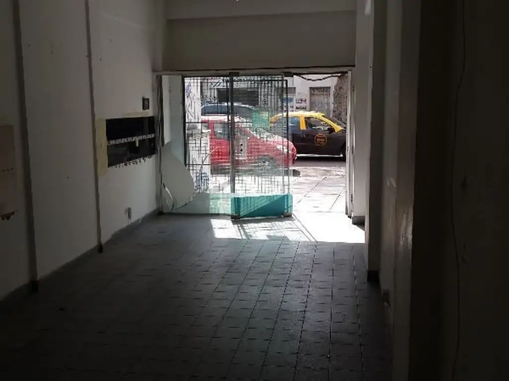 Foto de EXC LOCAL s-Av Avellaneda 4054, imagen 4