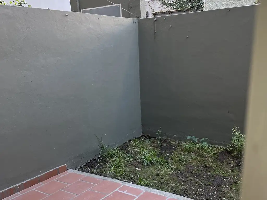 Foto de MONO-AMBIENTE T/PLANTA BAJA, 32 MTS, BAÑO COMPLETO C/ BAÑERA C/ PATIO, imagen 5