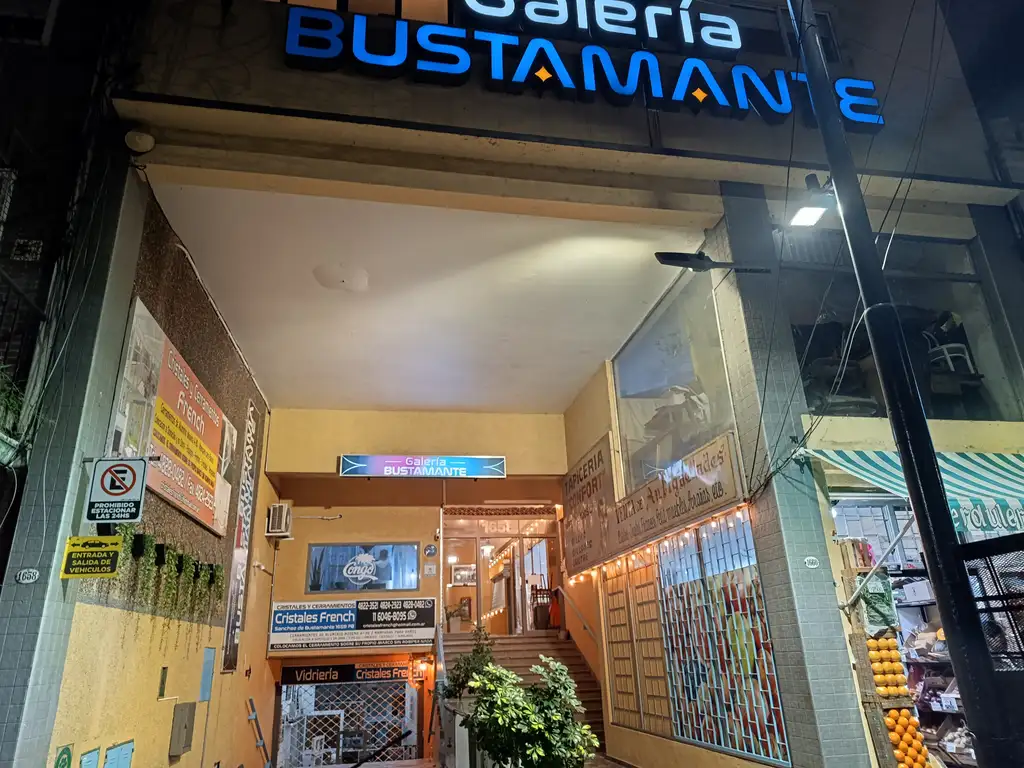 Foto de VENTA DE LOCAL CON RENTA EN BARRIO NORTE-CON GAS, imagen 2